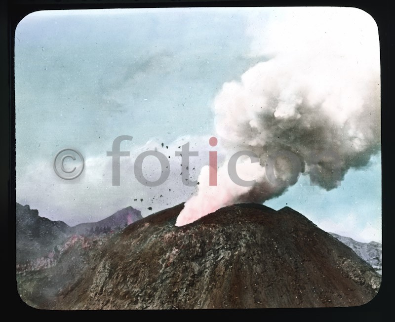 Die Lava ; The lava - Foto foticon-simon-vulkanismus-359-029.jpg | foticon.de - Bilddatenbank für Motive aus Geschichte und Kultur